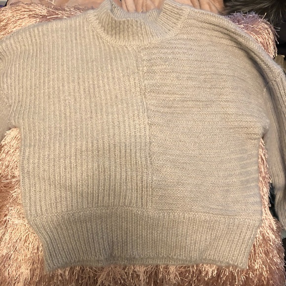 Bebe grey cropped knit sweater - Picture 3 of 8